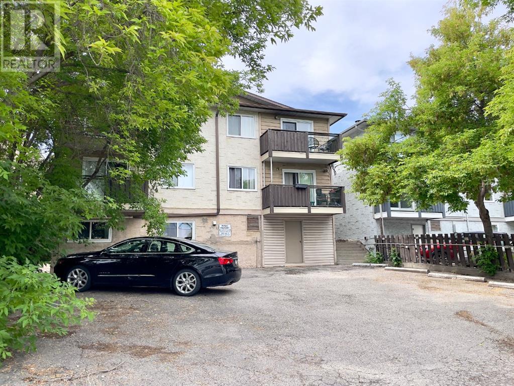Single Family House for Sale in    Avenue SW Sunalta Calgary 