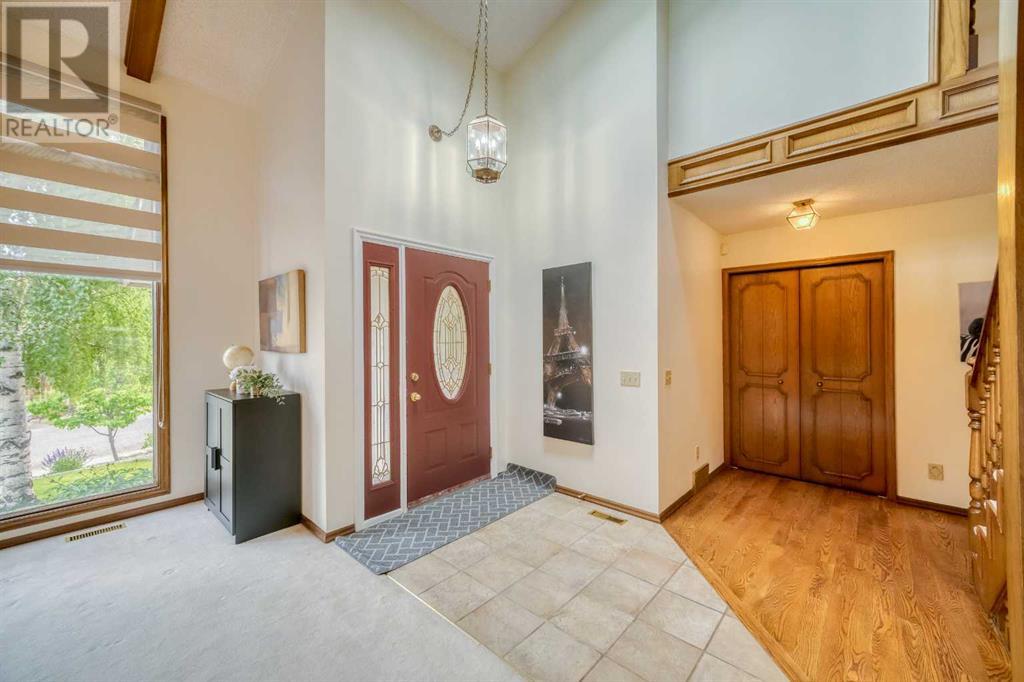 Single Family House for Sale in  Edgehill Court NW Edgemont Calgary 