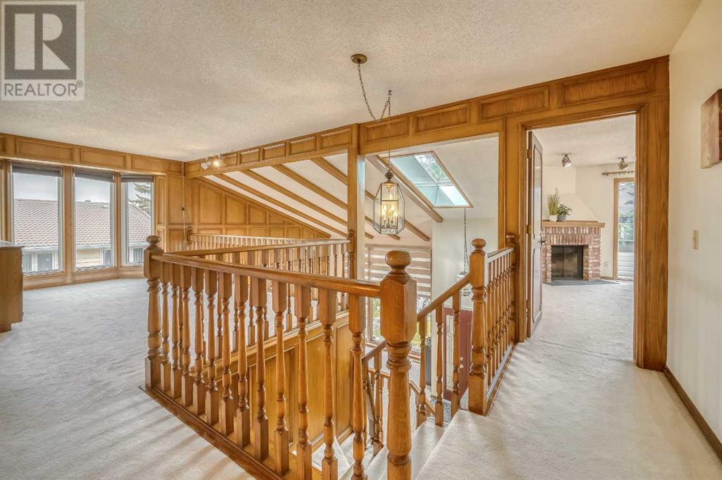 Single Family House for Sale in  Edgehill Court NW Edgemont Calgary 