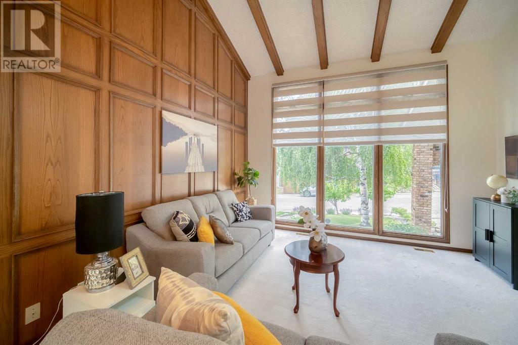 Single Family House for Sale in  Edgehill Court NW Edgemont Calgary 