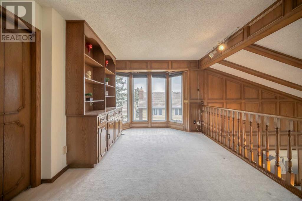 Single Family House for Sale in  Edgehill Court NW Edgemont Calgary 