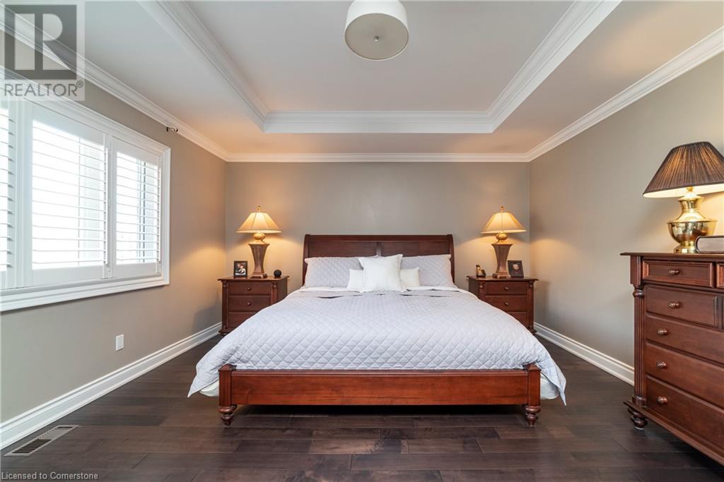 Photo 4 of 67 Alma Street, Dundas ON
