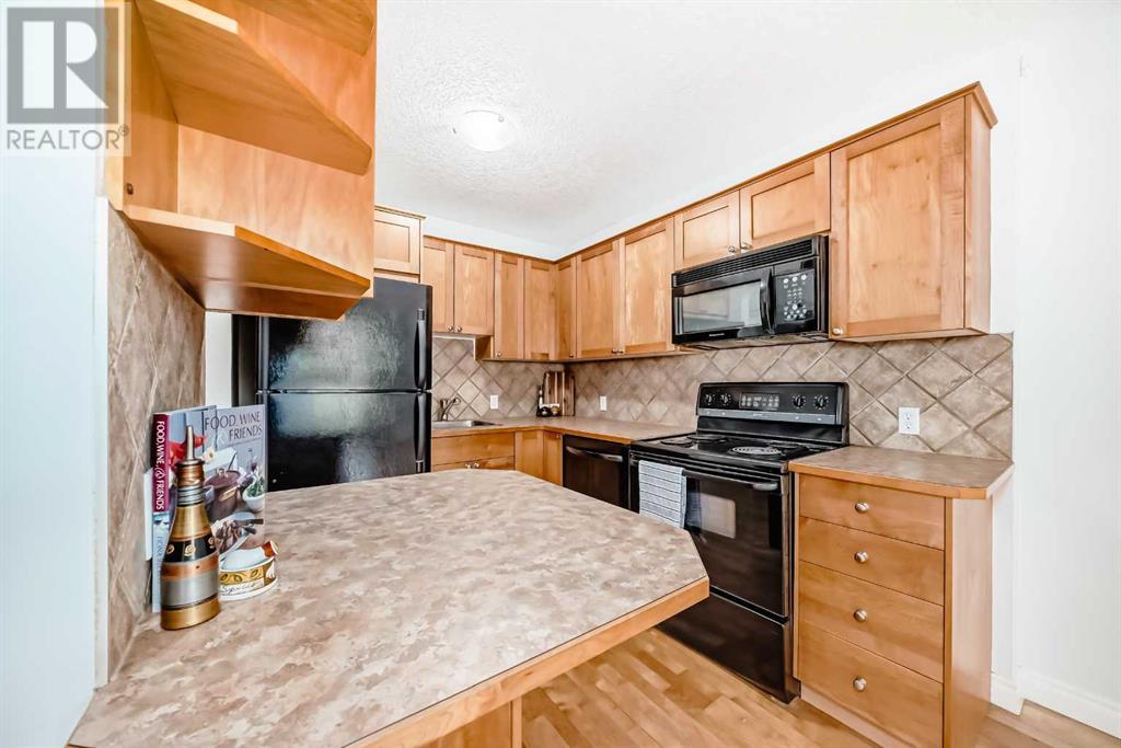 Single Family House for Sale in    Avenue SW Lower Mount Royal Calgary 