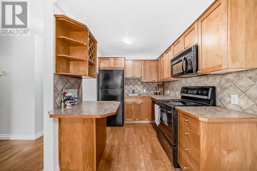 Single Family House for Sale in    Avenue SW Lower Mount Royal Calgary 