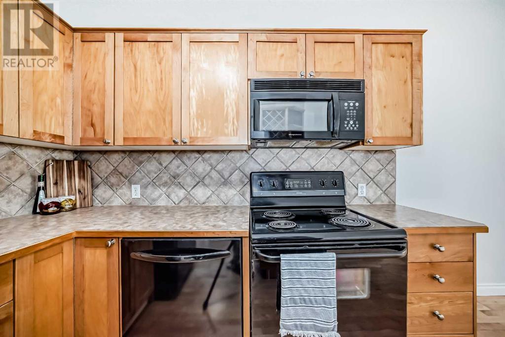 Single Family House for Sale in    Avenue SW Lower Mount Royal Calgary 