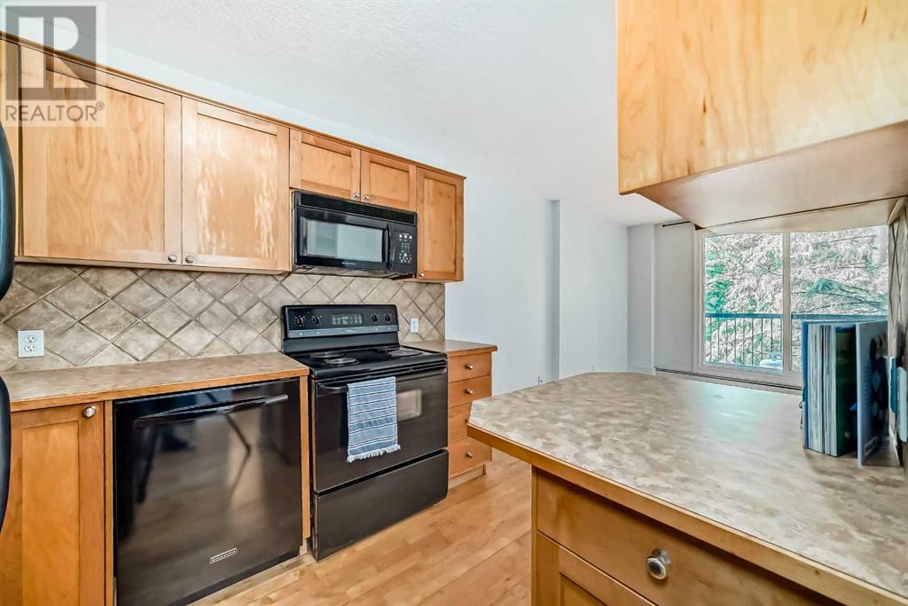Single Family House for Sale in    Avenue SW Lower Mount Royal Calgary 