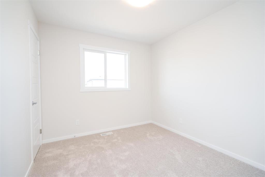 Photo 19 of 93 Bill Briercliffe Drive, Winnipeg MB