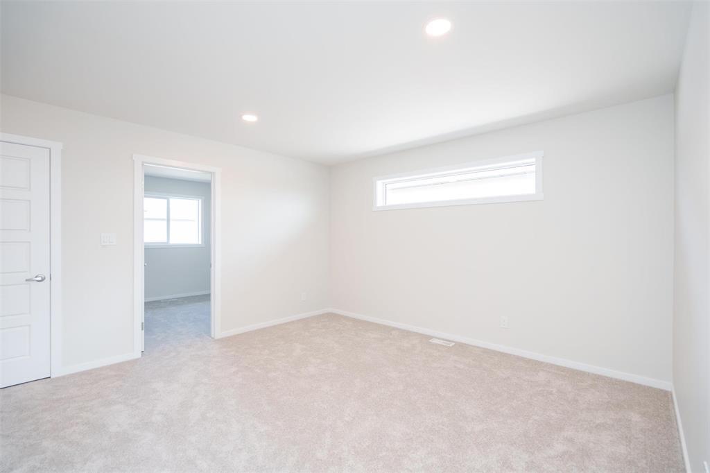 Photo 17 of 93 Bill Briercliffe Drive, Winnipeg MB