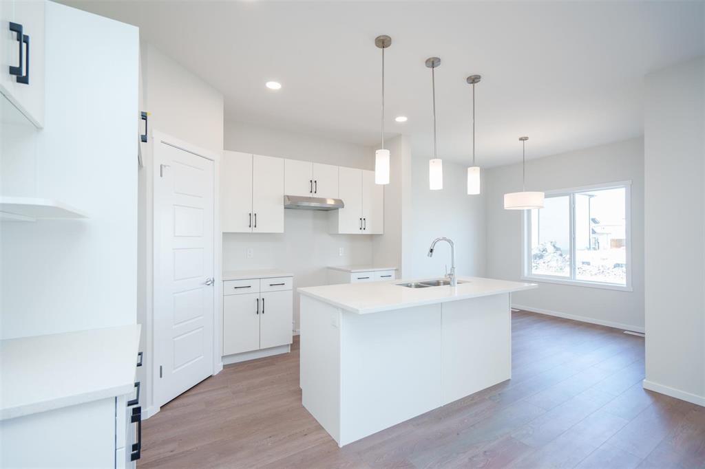 Photo 5 of 93 Bill Briercliffe Drive, Winnipeg MB