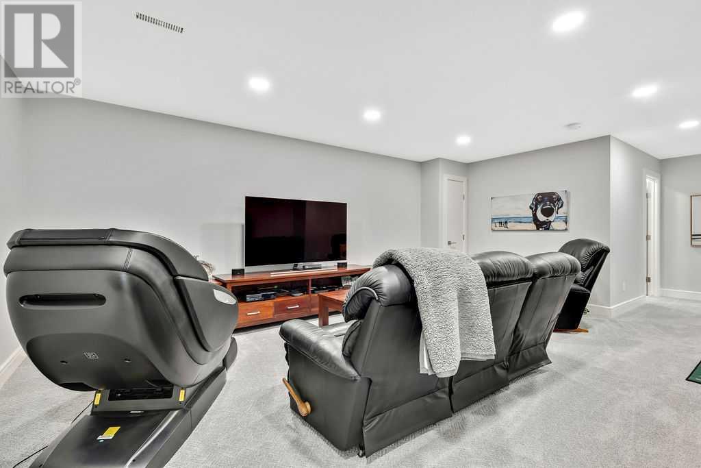 Single Family House for Sale in  Lake Placid Place SE Lake Bonavista Calgary 