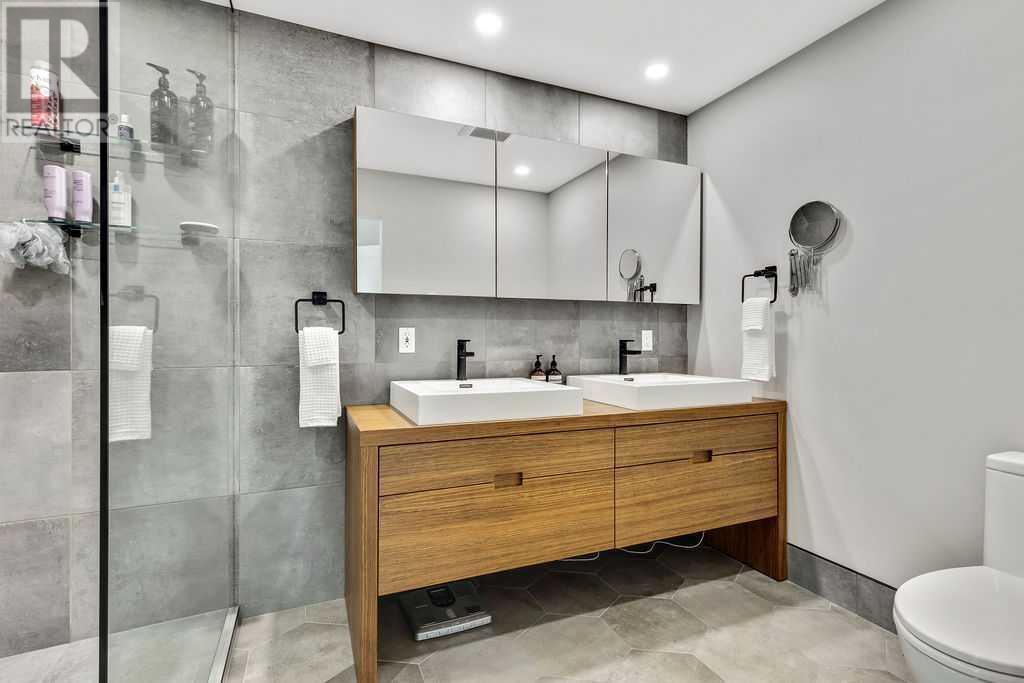 Single Family House for Sale in  Lake Placid Place SE Lake Bonavista Calgary 