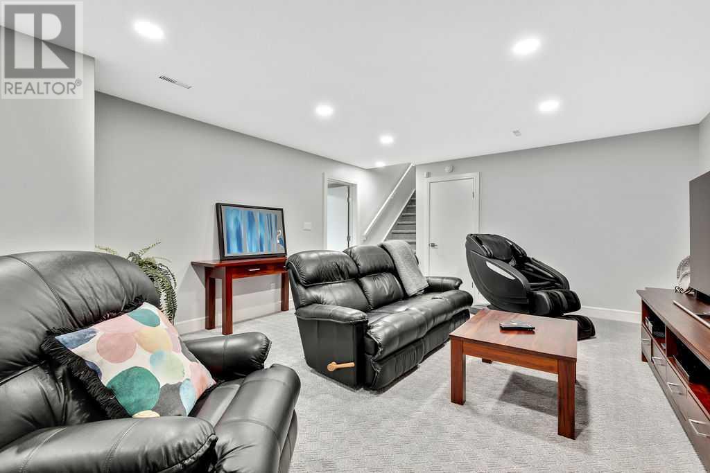 Single Family House for Sale in  Lake Placid Place SE Lake Bonavista Calgary 
