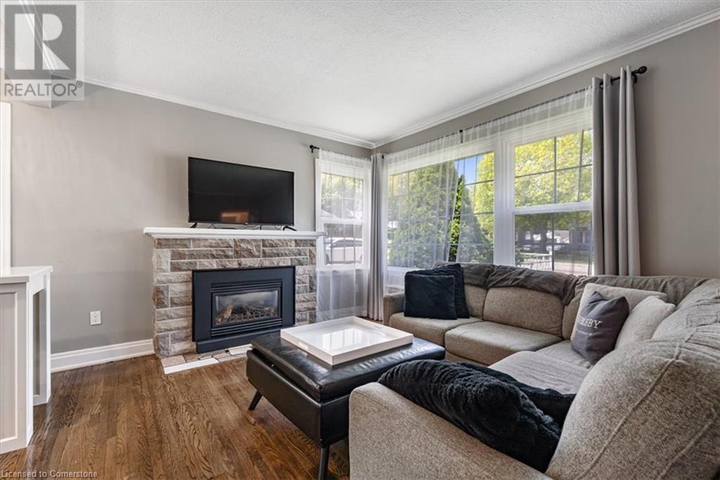 Photo 12 of 23 Nelles Boulevard, Grimsby ON
