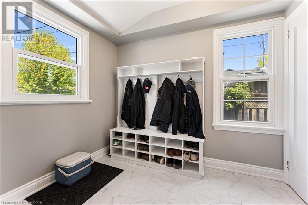 Photo 26 of 23 Nelles Boulevard, Grimsby ON