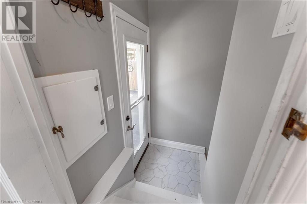 Photo 28 of 23 Nelles Boulevard, Grimsby ON