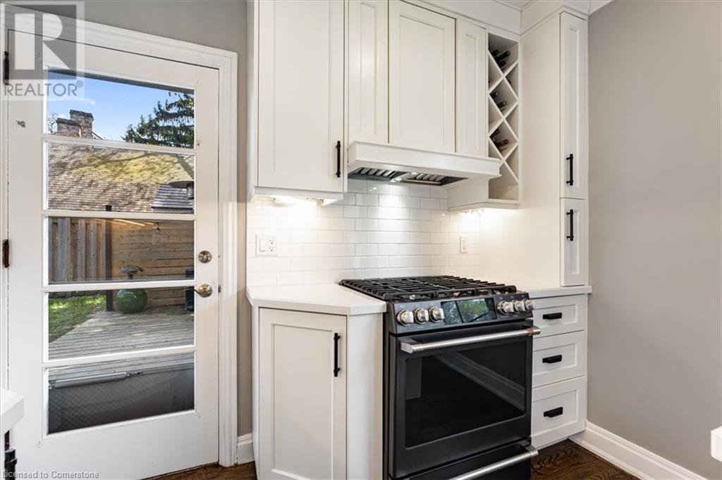 Photo 17 of 23 Nelles Boulevard, Grimsby ON
