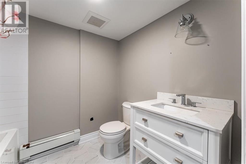 Photo 32 of 23 Nelles Boulevard, Grimsby ON