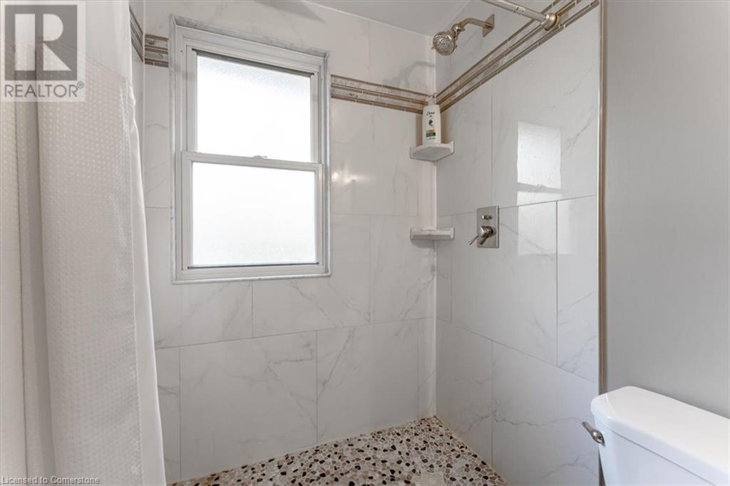 Photo 21 of 23 Nelles Boulevard, Grimsby ON