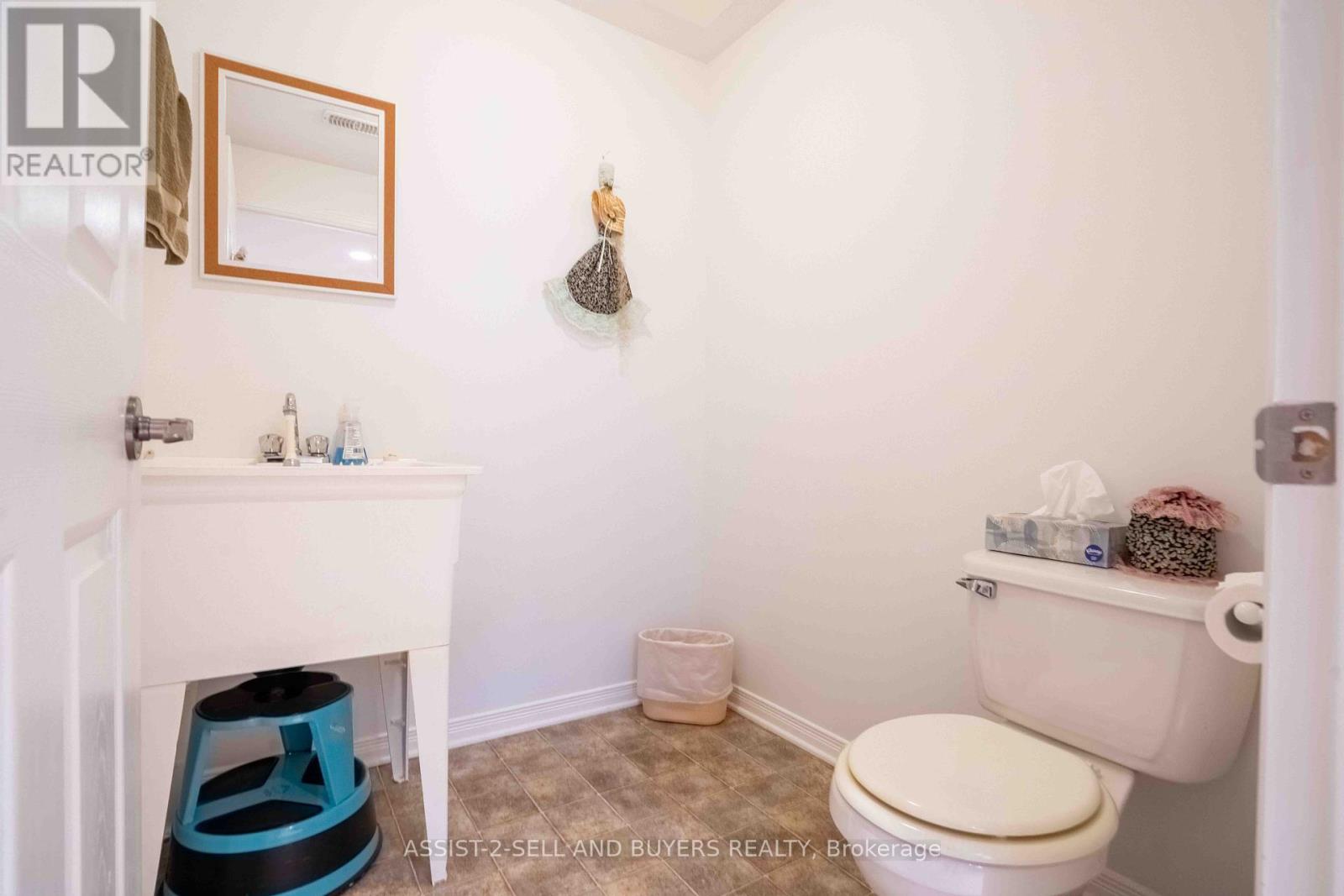 Photo 36 of 95 Mckenzie Street W, Cornwall ON