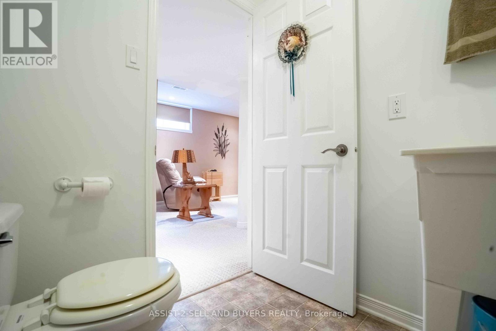Photo 37 of 95 Mckenzie Street W, Cornwall ON