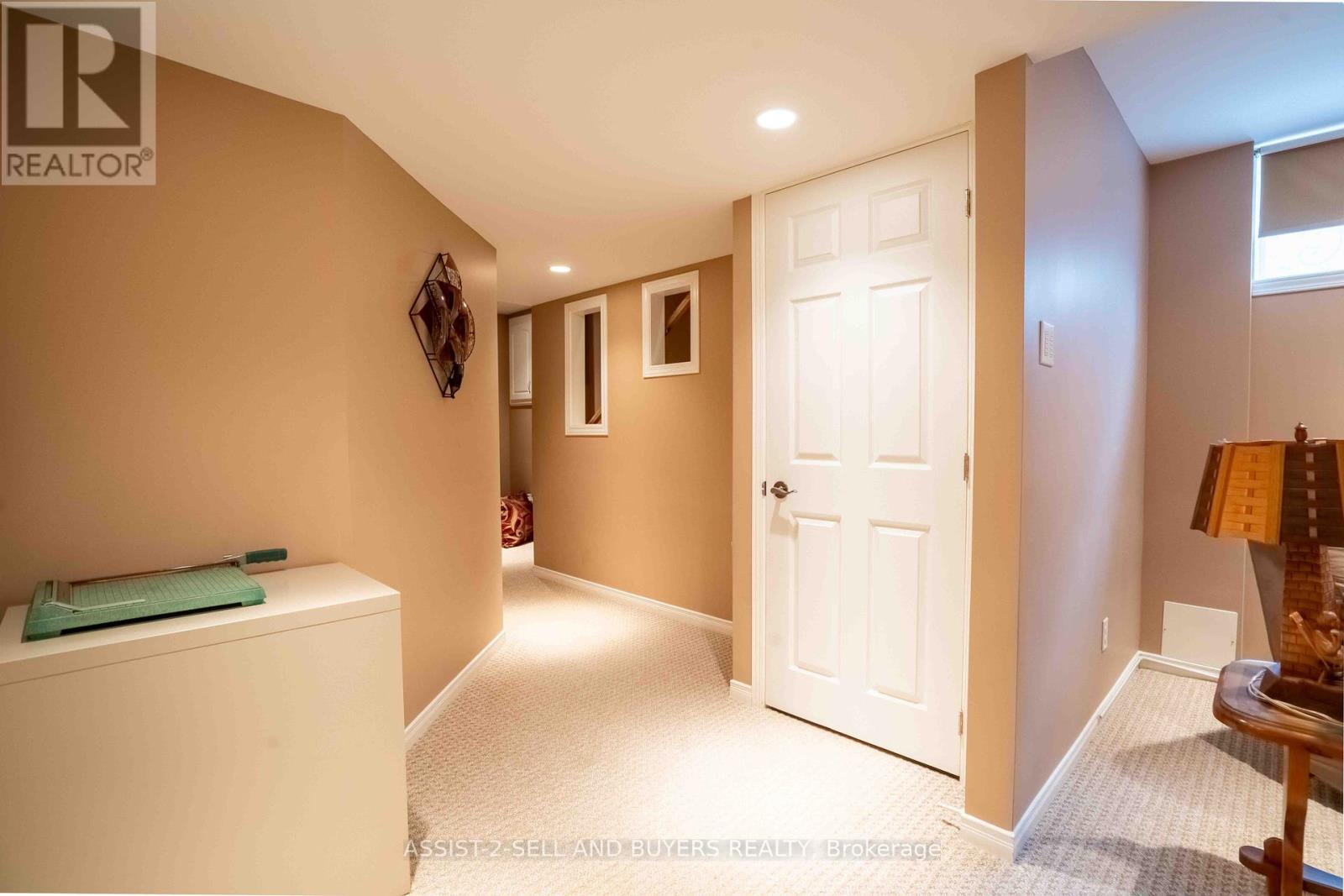 Photo 40 of 95 Mckenzie Street W, Cornwall ON