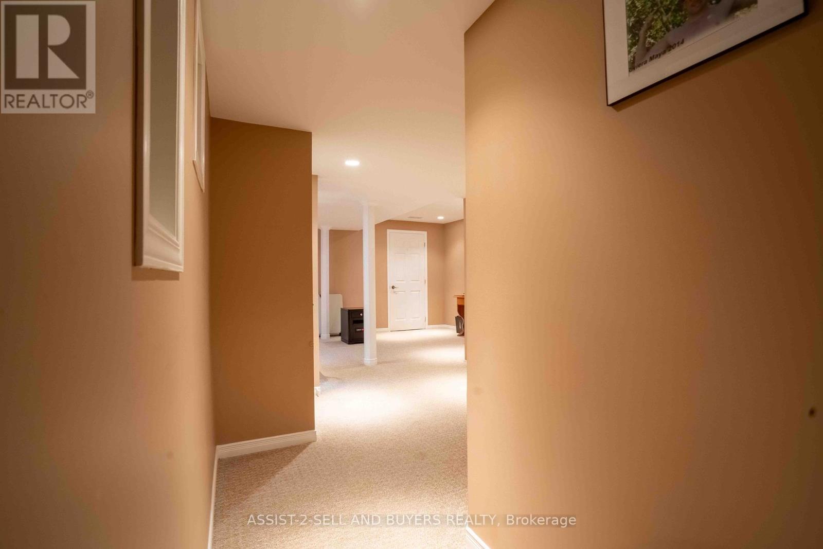 Photo 41 of 95 Mckenzie Street W, Cornwall ON