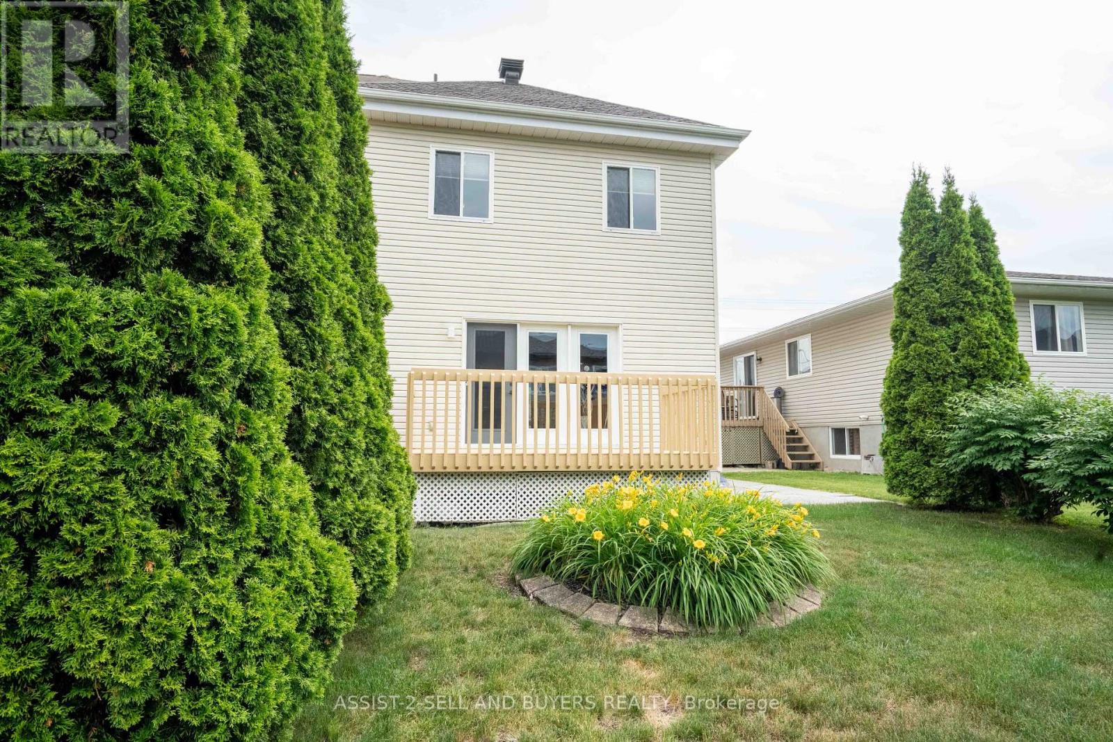 Photo 47 of 95 Mckenzie Street W, Cornwall ON