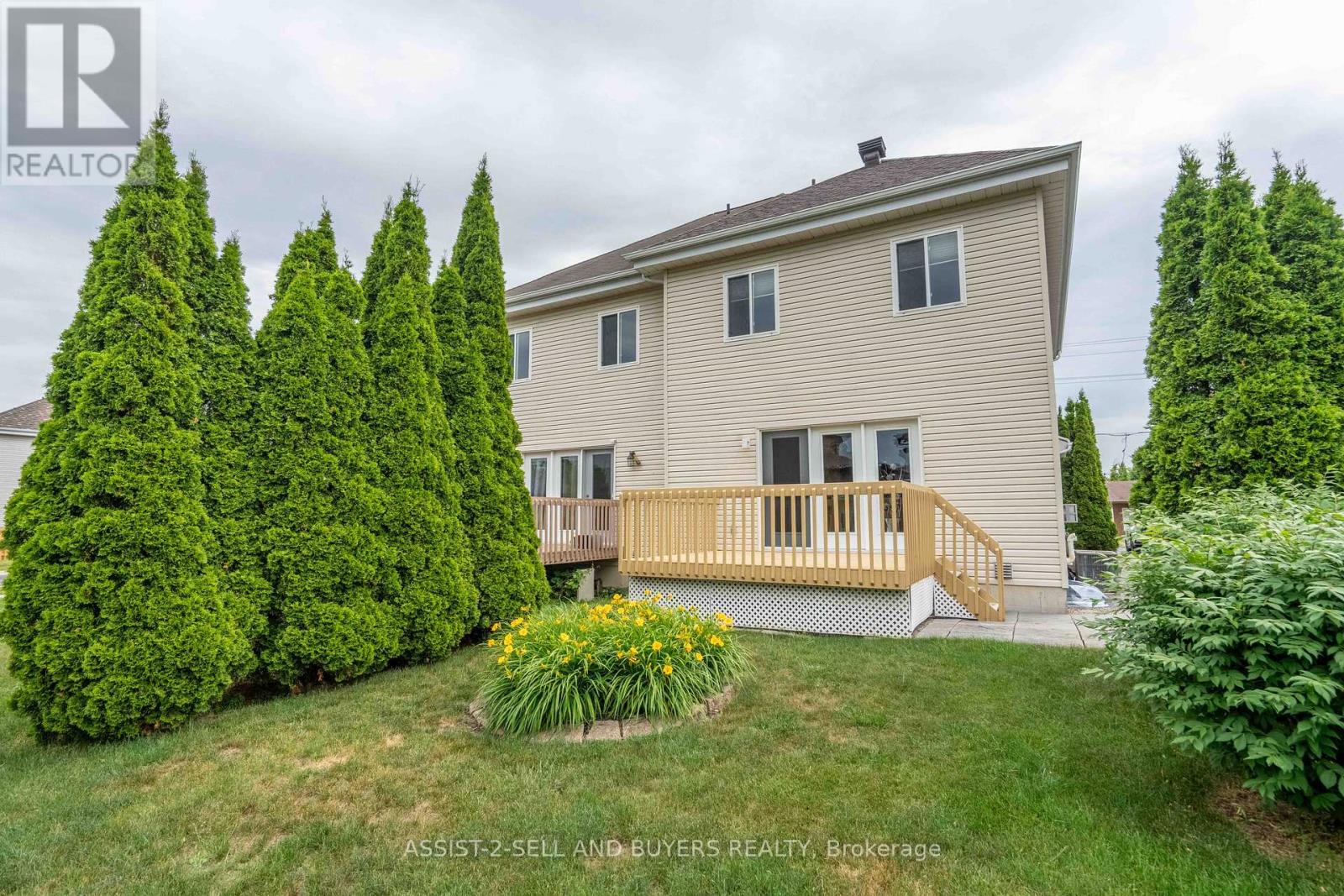 Photo 48 of 95 Mckenzie Street W, Cornwall ON