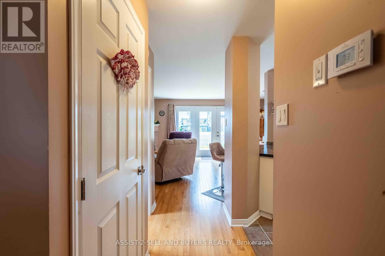 Photo 9 of 95 Mckenzie Street W, Cornwall ON