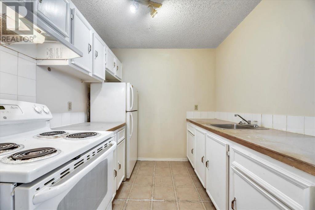 Single Family House for Sale in    Avenue SE Chinatown Calgary 