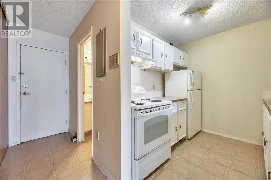 Single Family House for Sale in    Avenue SE Chinatown Calgary 