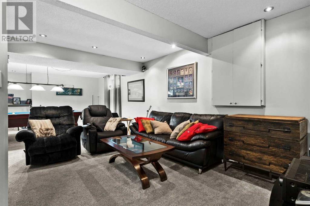 Single Family House for Sale in  Rocky Ridge Green NW Rocky Ridge Calgary 