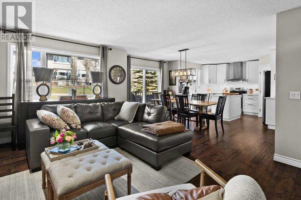 Single Family House for Sale in  Rocky Ridge Green NW Rocky Ridge Calgary 