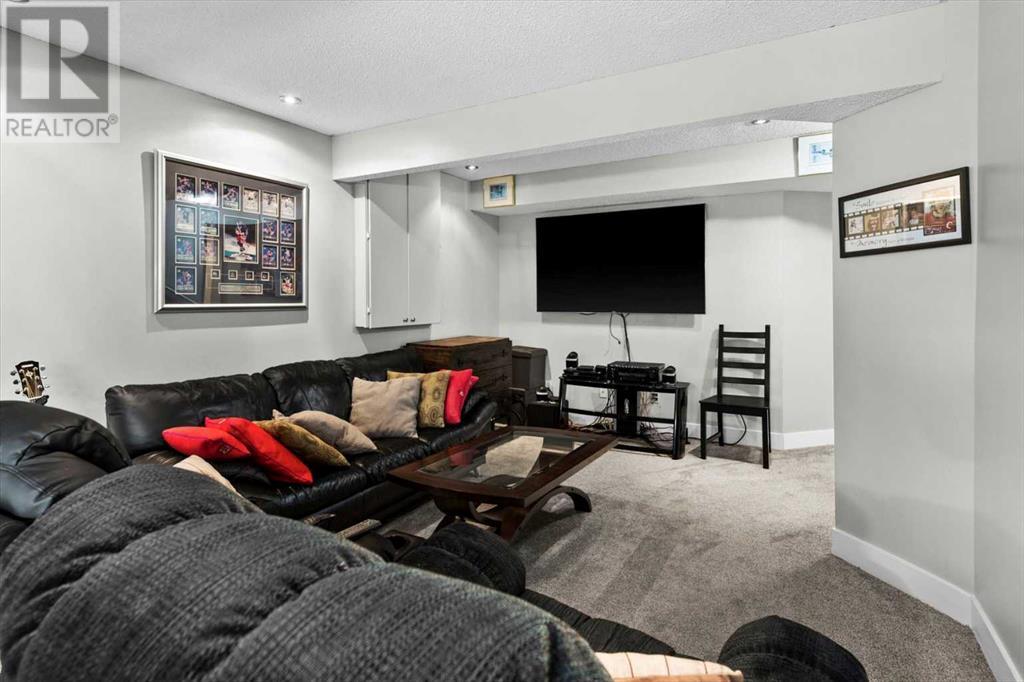 Single Family House for Sale in  Rocky Ridge Green NW Rocky Ridge Calgary 