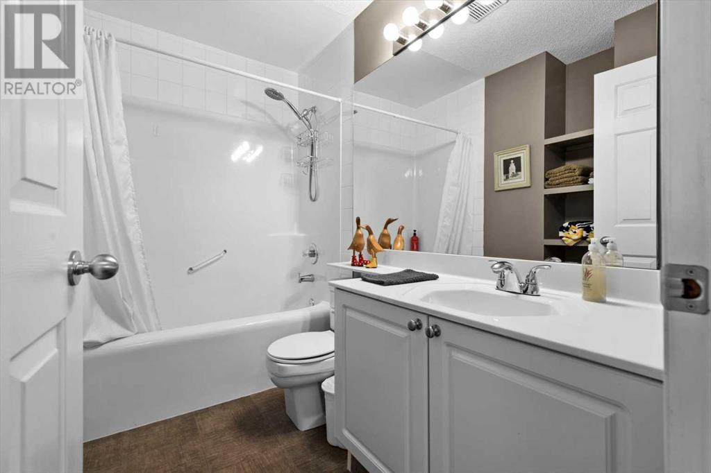 Single Family House for Sale in  Rocky Ridge Green NW Rocky Ridge Calgary 