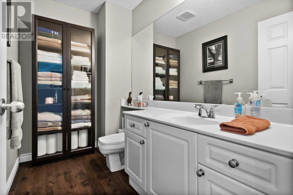 Single Family House for Sale in  Rocky Ridge Green NW Rocky Ridge Calgary 