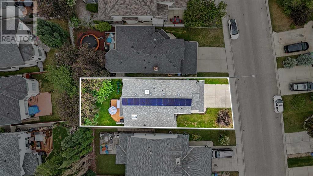Single Family House for Sale in  Douglas Ridge Green SE Douglasdale/Glen Calgary 