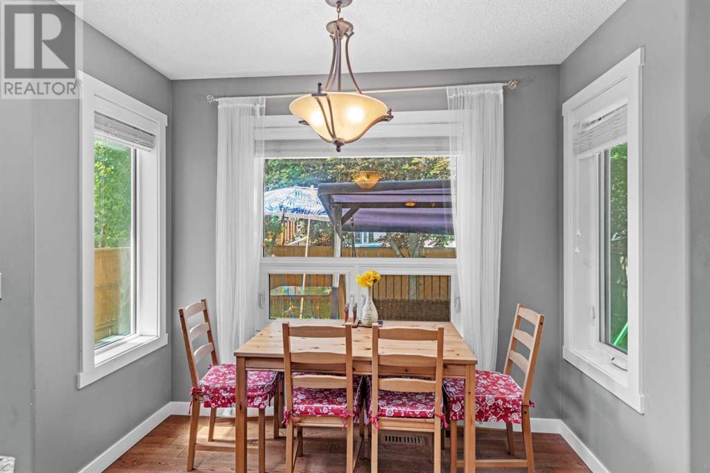 Single Family House for Sale in  Douglas Ridge Green SE Douglasdale/Glen Calgary 