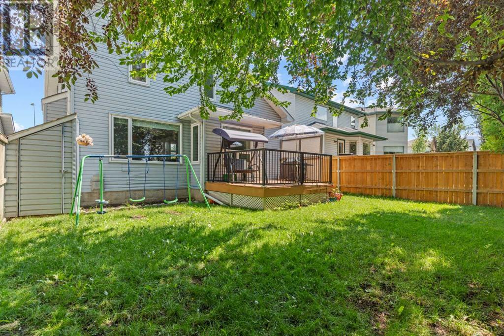 Single Family House for Sale in  Douglas Ridge Green SE Douglasdale/Glen Calgary 