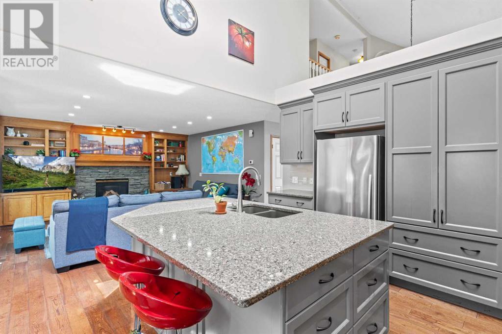 Single Family House for Sale in  Douglas Ridge Green SE Douglasdale/Glen Calgary 