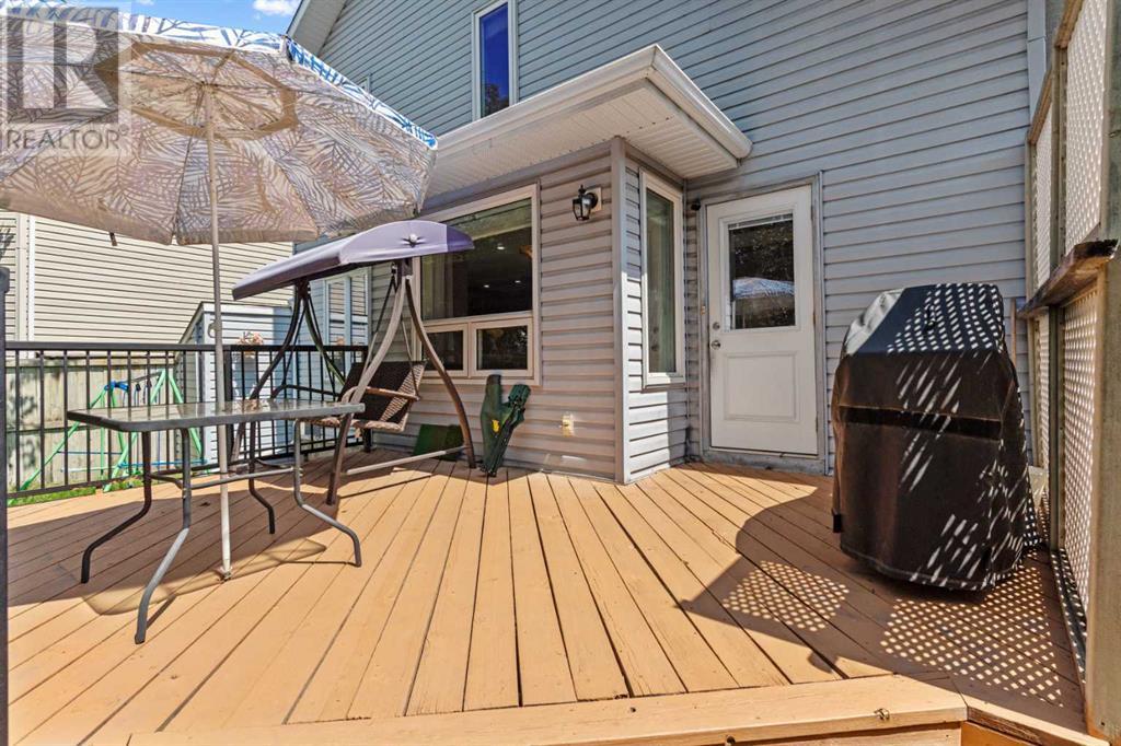 Single Family House for Sale in  Douglas Ridge Green SE Douglasdale/Glen Calgary 
