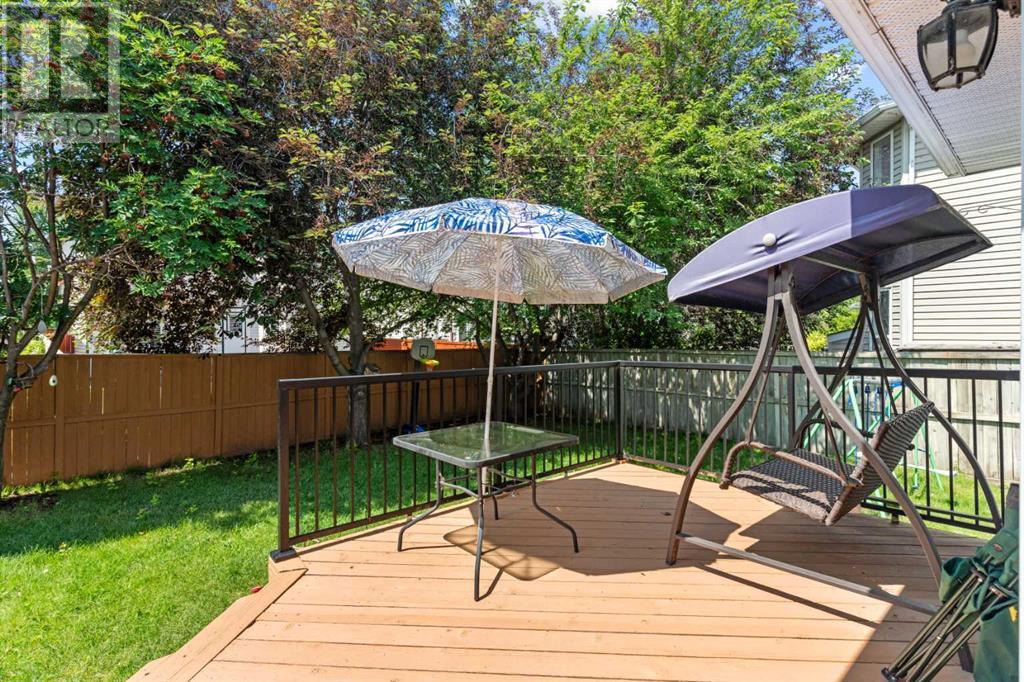 Single Family House for Sale in  Douglas Ridge Green SE Douglasdale/Glen Calgary 