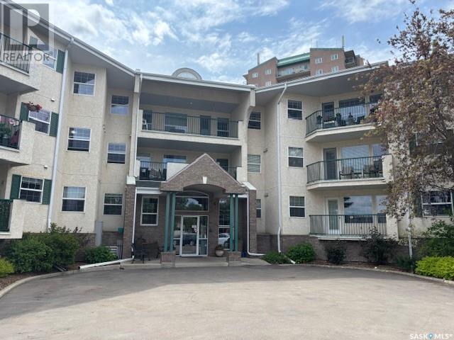 Single Family House Low rise for Sale in   McKercher DRIVE W Saskatoon 