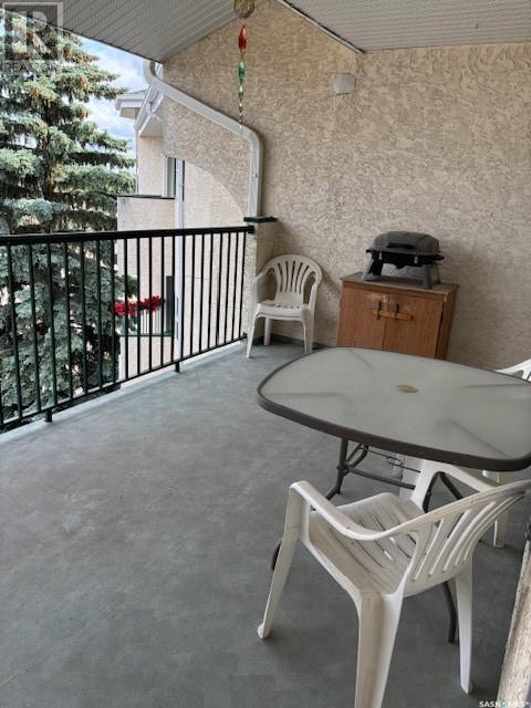 Single Family House Low rise for Sale in   McKercher DRIVE W Saskatoon 