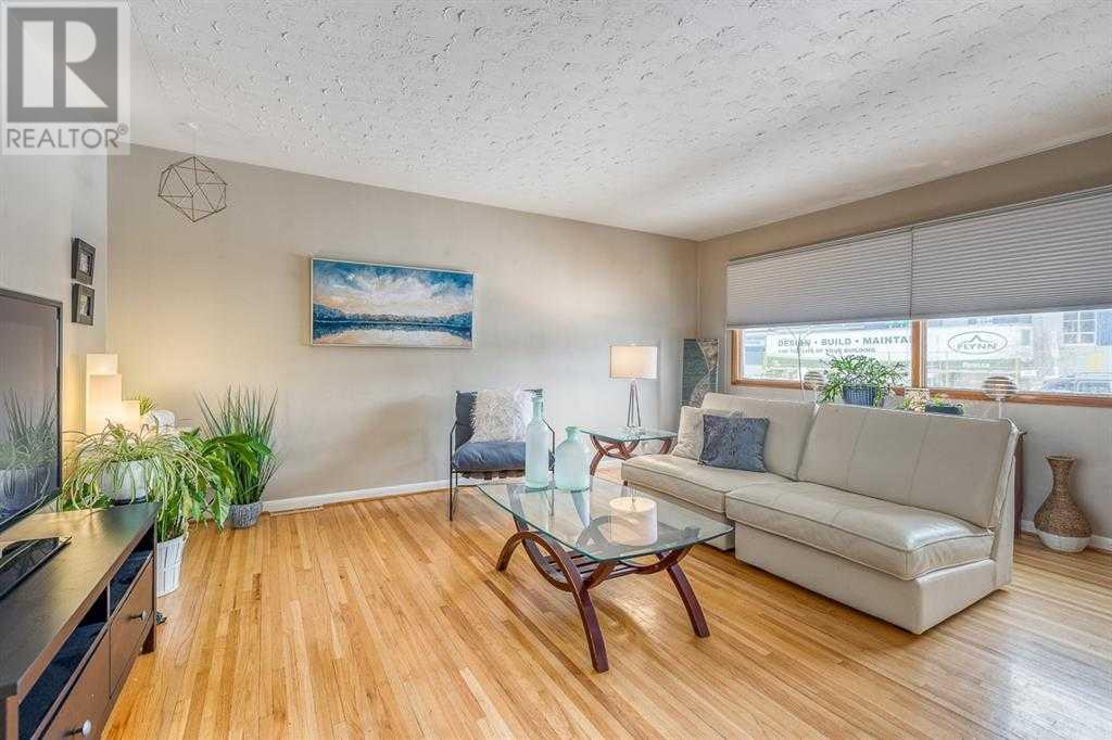 Single Family House Bungalow for Sale in  Grove Hill Road SW Glendale Calgary 