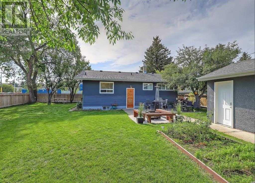 Single Family House Bungalow for Sale in  Grove Hill Road SW Glendale Calgary 