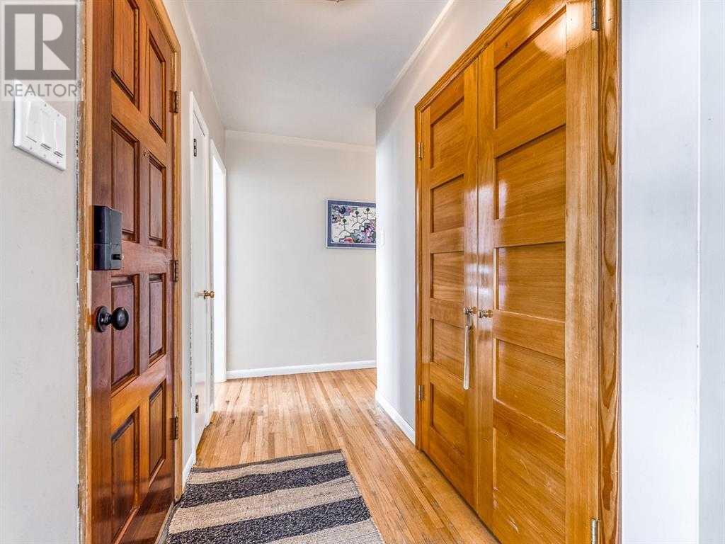 Single Family House Bungalow for Sale in  Grove Hill Road SW Glendale Calgary 