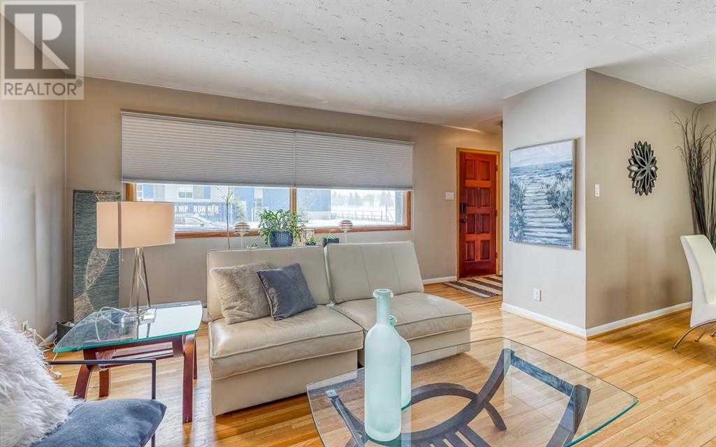 Single Family House Bungalow for Sale in  Grove Hill Road SW Glendale Calgary 