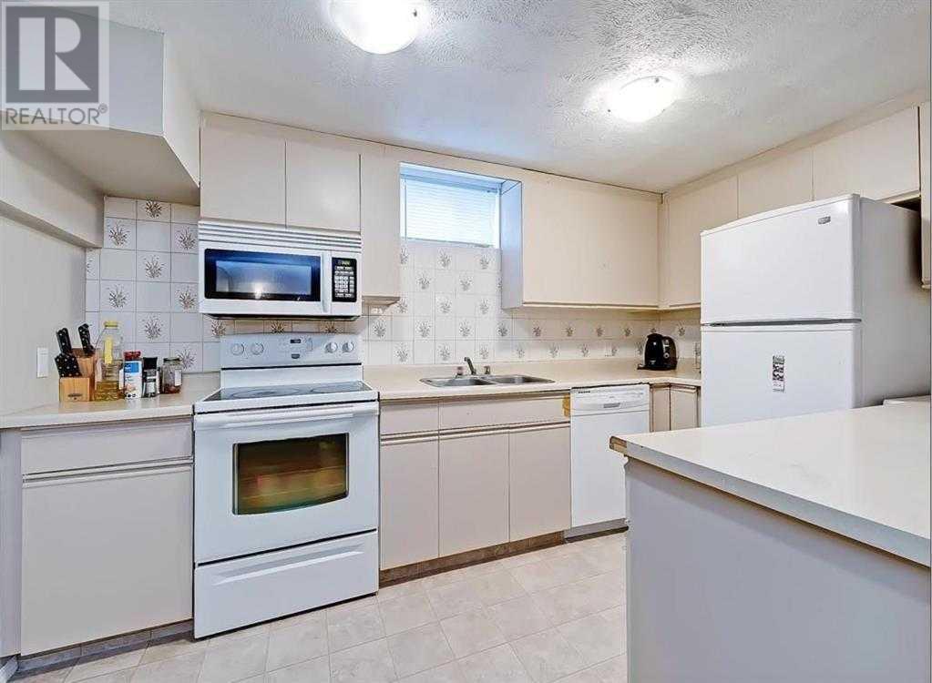Single Family House Bungalow for Sale in  Grove Hill Road SW Glendale Calgary 