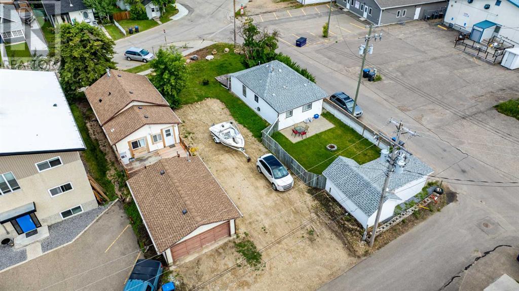 Photo 1 of 5018 49 Street, Sylvan Lake AB